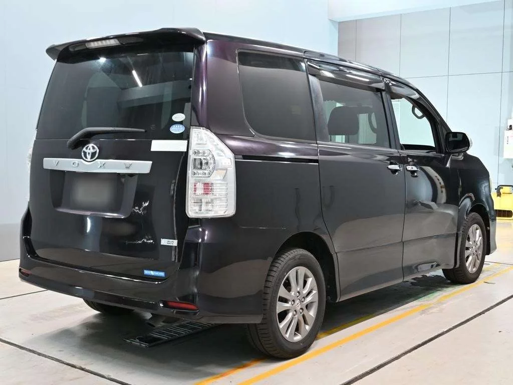 Toyota Voxy ZS Kirameki 4WD, миниатюра 2