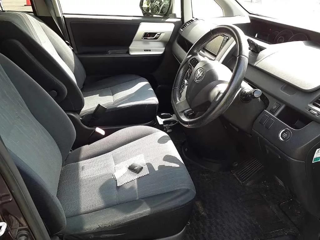 Toyota Voxy ZS Kirameki 4WD, миниатюра 9