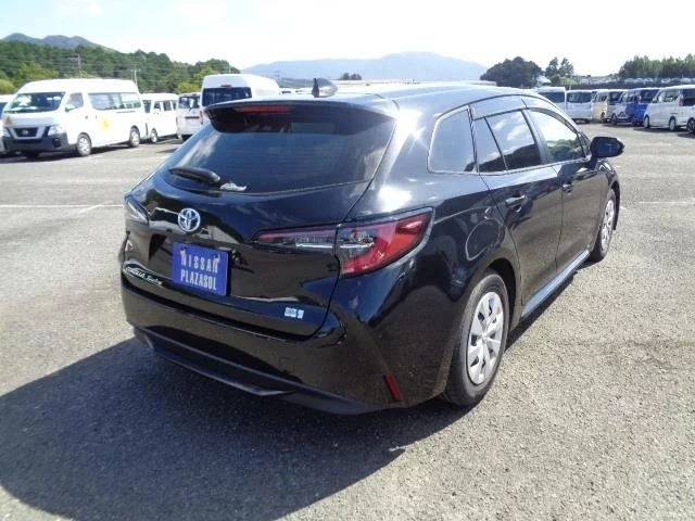 Toyota Corolla Touring  с аукциона в Японии