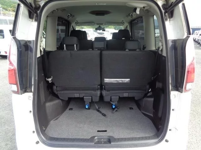 Nissan SERENA S, миниатюра 3