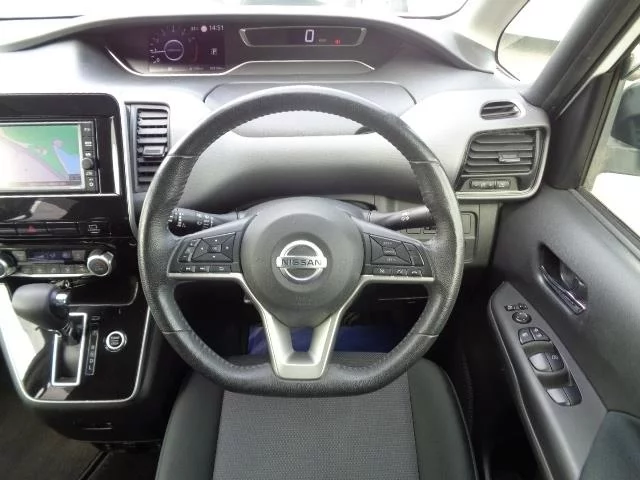 Nissan SERENA S, миниатюра 4