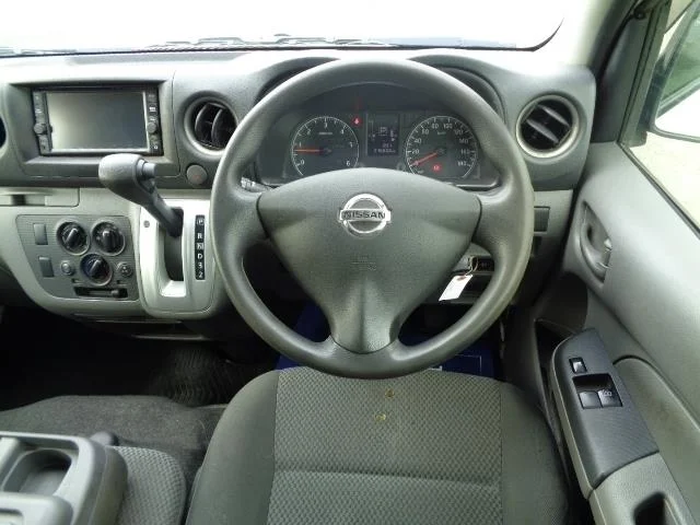 Nissan NV350 Caravan DX/3 NUMBER OF SEATS, миниатюра 4
