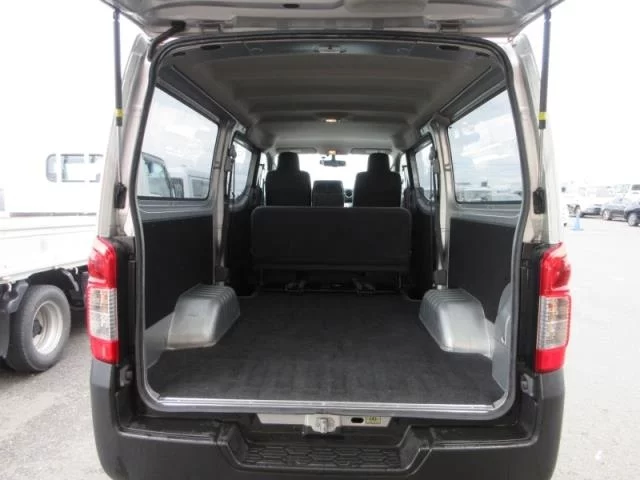 Nissan NV350 Caravan DX, миниатюра 3