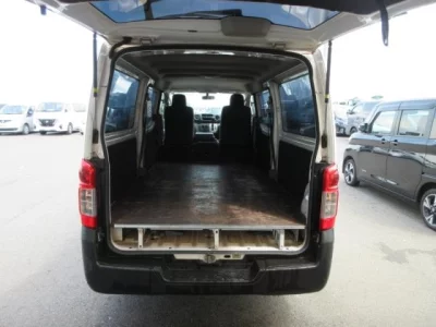 NISSAN NV350 CARAVAN