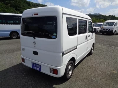 NISSAN CLIPPER VAN