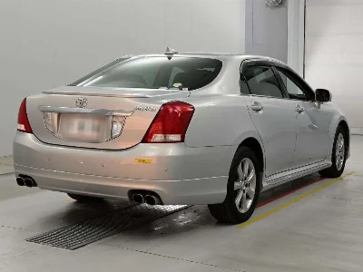 TOYOTA CROWN MAJESTA