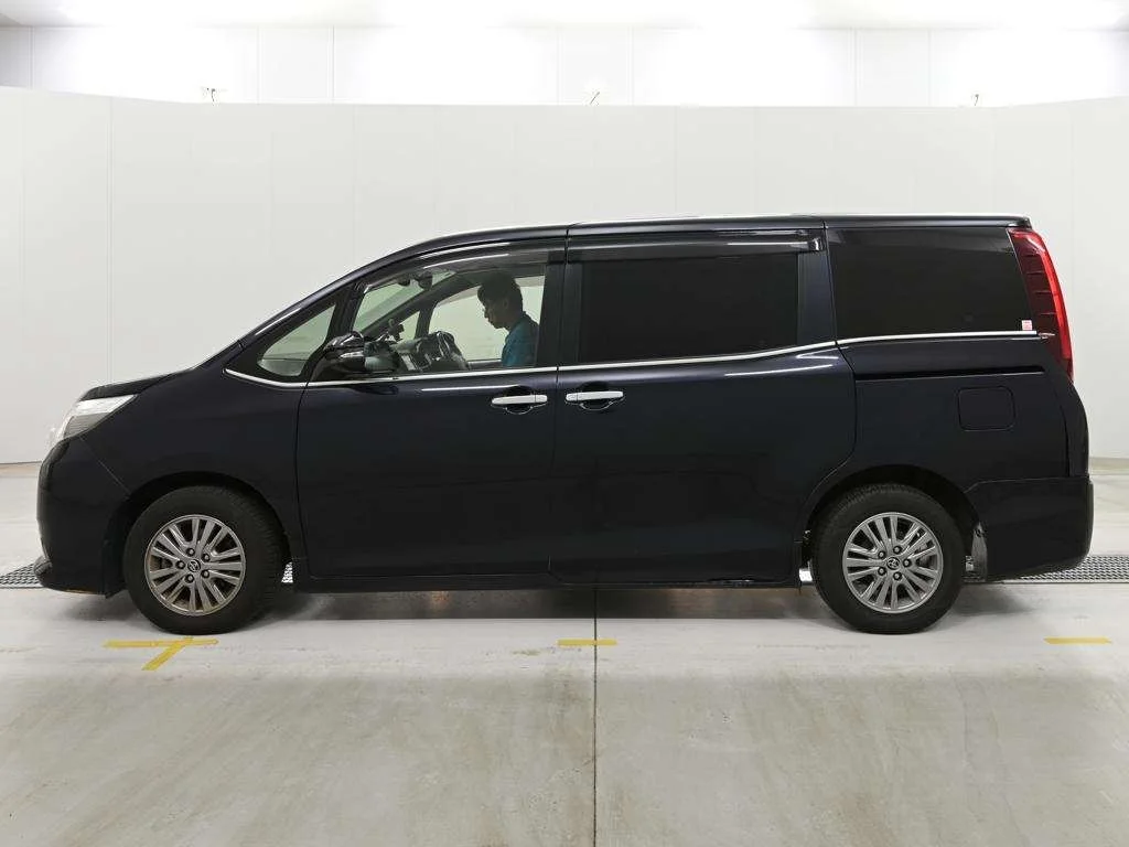 Toyota Esquire Gi, миниатюра 4