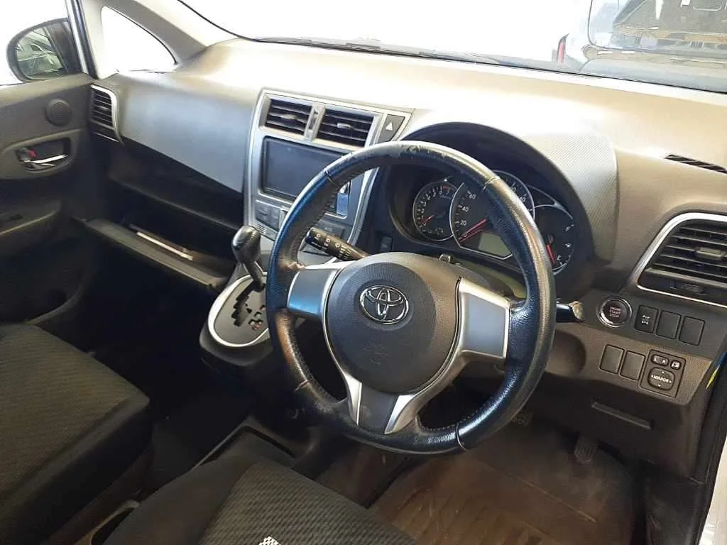 Toyota Ractis G 4WD, миниатюра 9