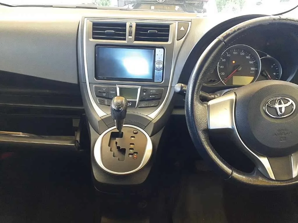Toyota Ractis G 4WD, миниатюра 11