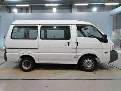 MAZDA BONGO VAN