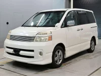 Цена авто Toyota Voxy с аукционов Японии, номер кузова AZR60G, пробег 134 000, оценка 7