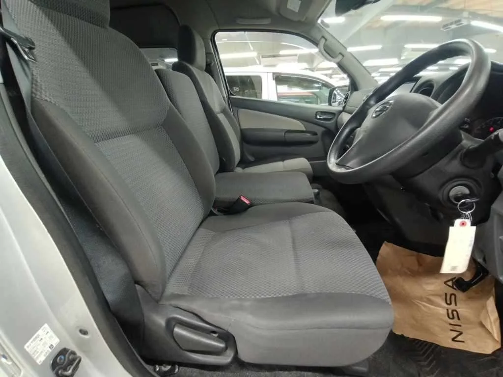 Nissan NV350 Caravan KRU MY S USE CAR, миниатюра 10