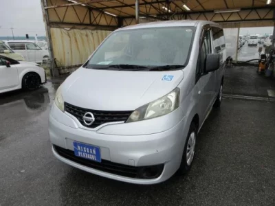 NISSAN NV200
