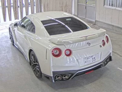 NISSAN GT-R