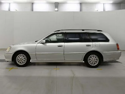 TOYOTA CROWN ESTATE
