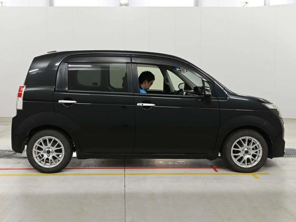 Toyota Spade G, миниатюра 3
