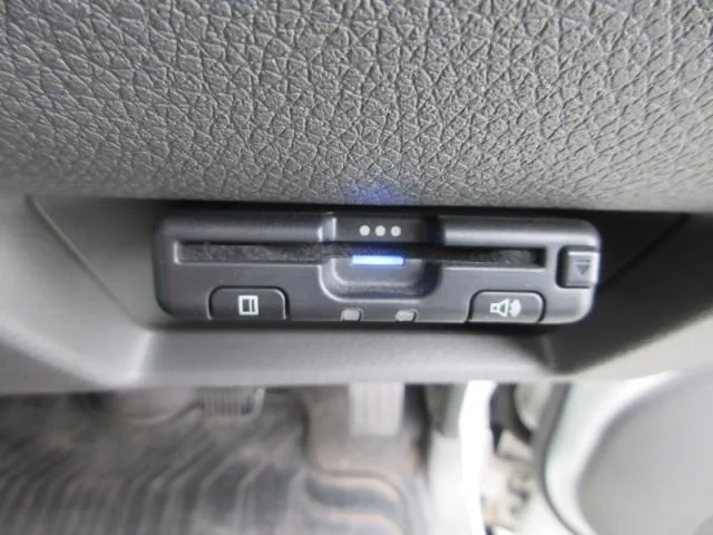 Nissan NV350 Caravan DX 3 NUMBER OF SEATS, миниатюра 8