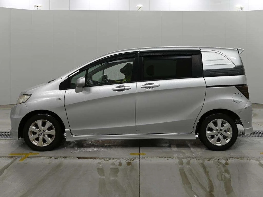 Honda Freed G Aero, миниатюра 4