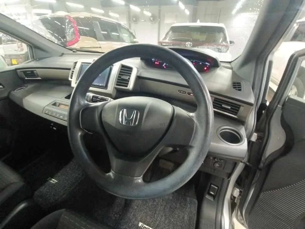 Honda Freed G Aero, миниатюра 9