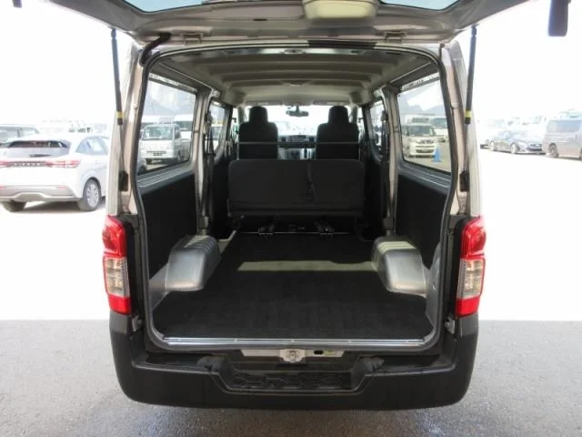 Nissan NV350 Caravan DX, миниатюра 3