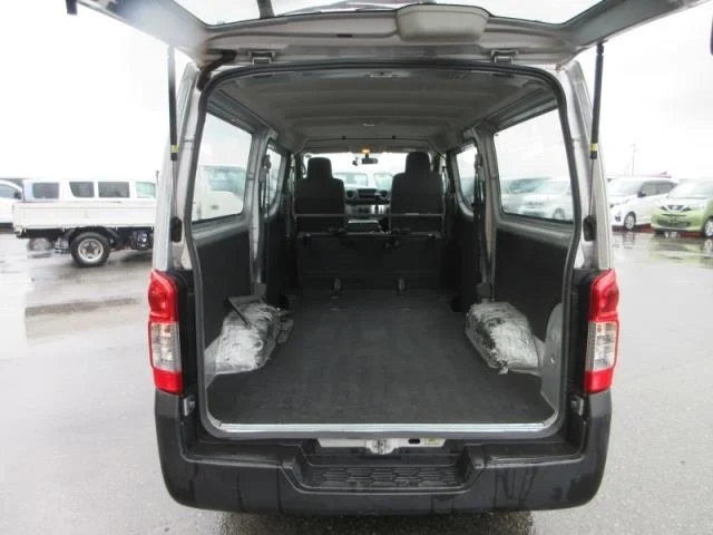 Nissan NV350 Caravan DX, миниатюра 3