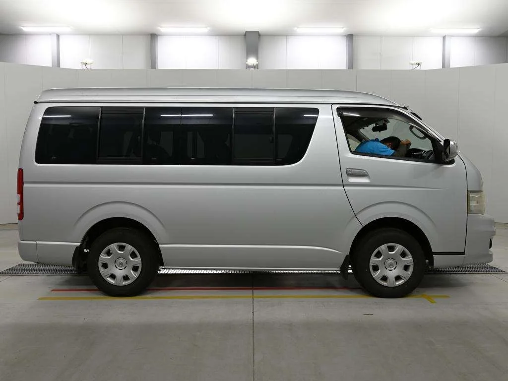 Toyota HiAce GL 4WD, миниатюра 3