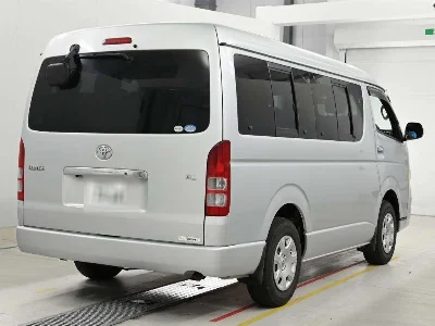 TOYOTA HIACE