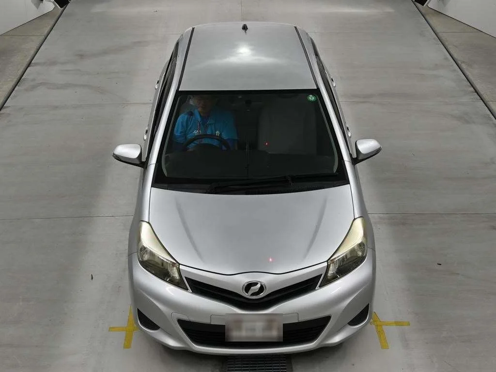 Toyota Vitz F, миниатюра 6