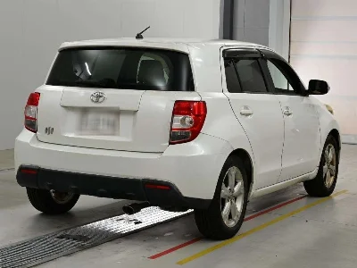 TOYOTA IST
