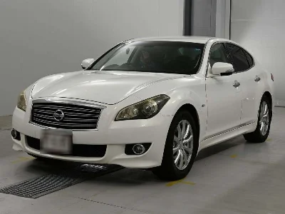 NISSAN FUGA