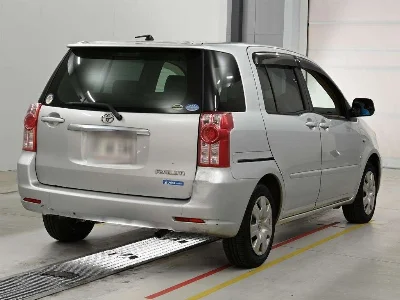 TOYOTA RAUM