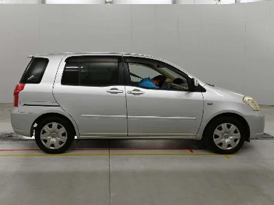 TOYOTA RAUM
