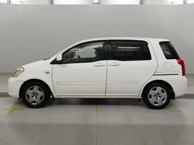 TOYOTA RAUM