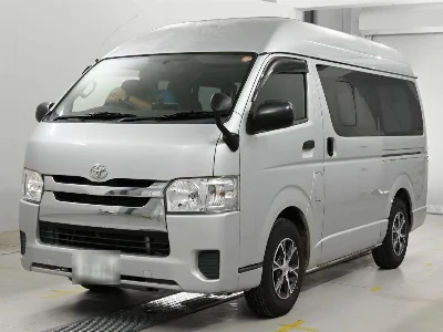 TOYOTA REGIUS VAN