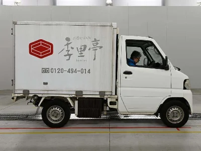 NISSAN CLIPPER TRUCK