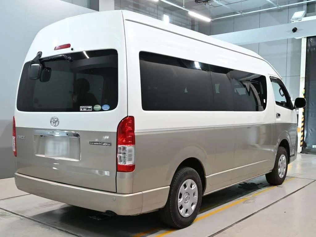 Toyota HiAce GRANDCABIN 4WD, миниатюра 2