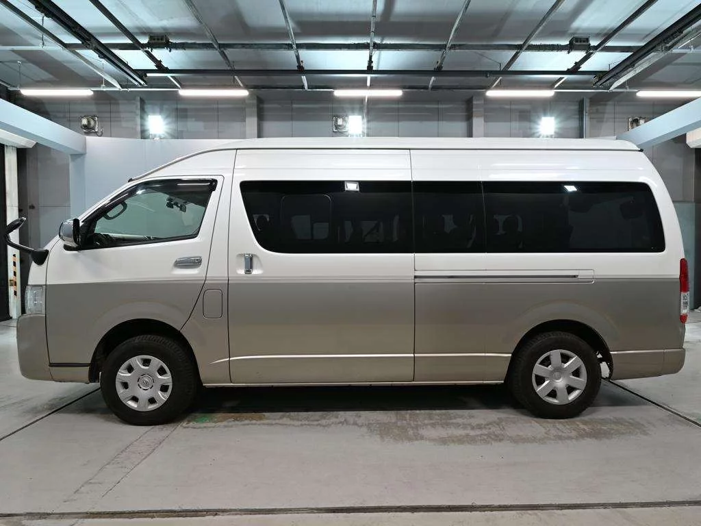 Toyota HiAce GRANDCABIN 4WD, миниатюра 3