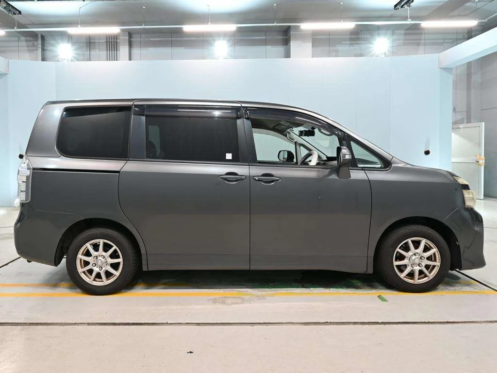 Toyota Voxy X L Edition, миниатюра 3