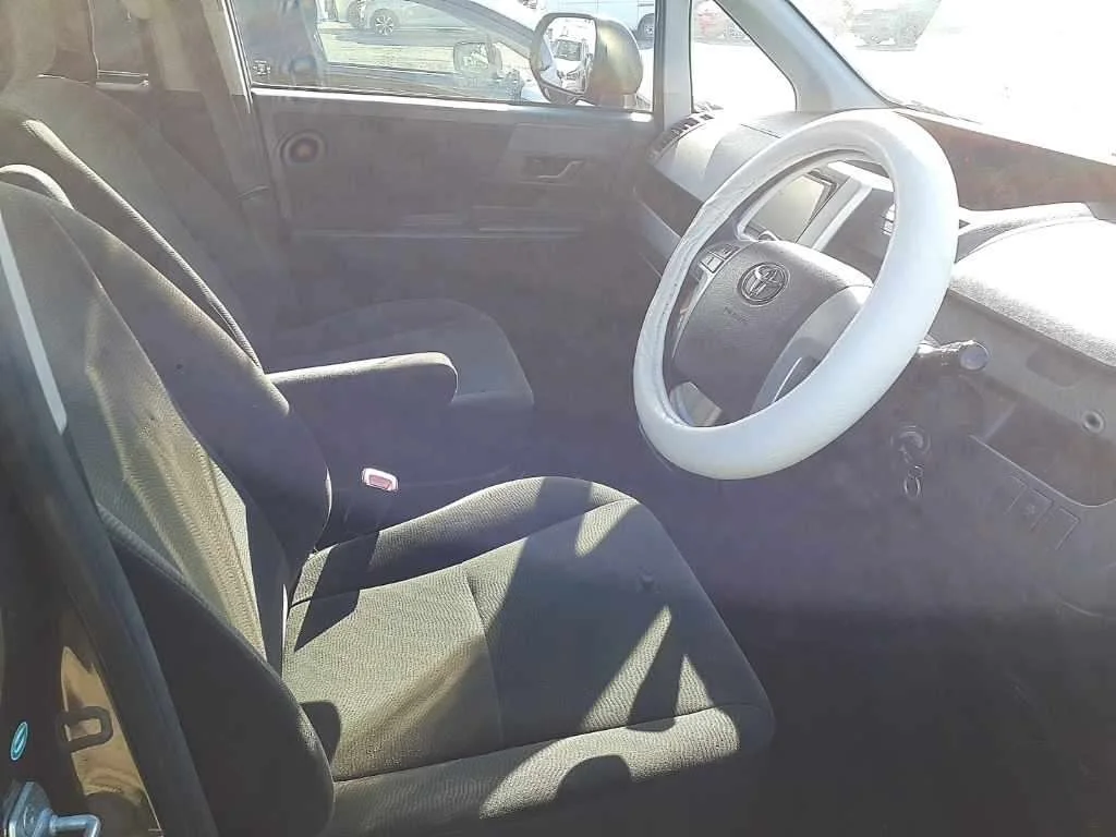 Toyota Voxy X L Edition, миниатюра 10