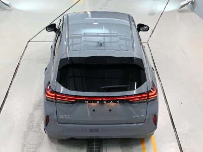 NISSAN AURA