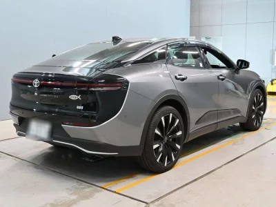 TOYOTA CROWN CROSSOVER