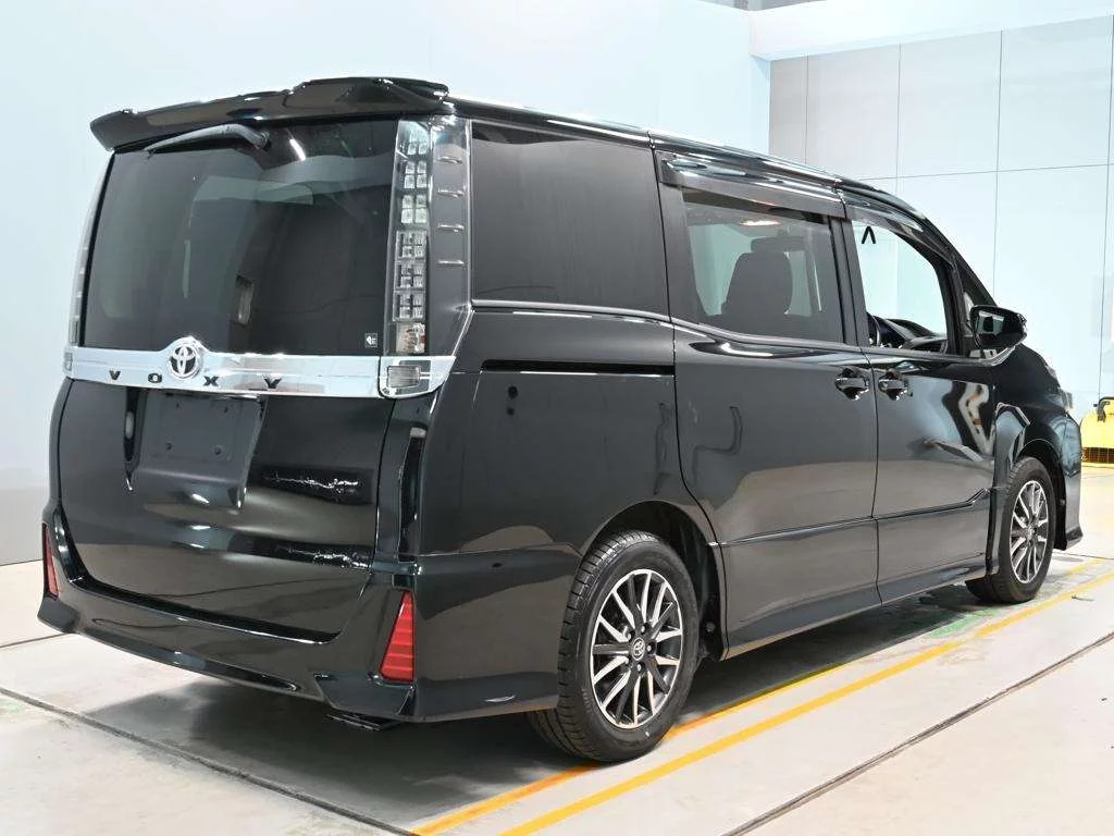Toyota Voxy ZS, миниатюра 2