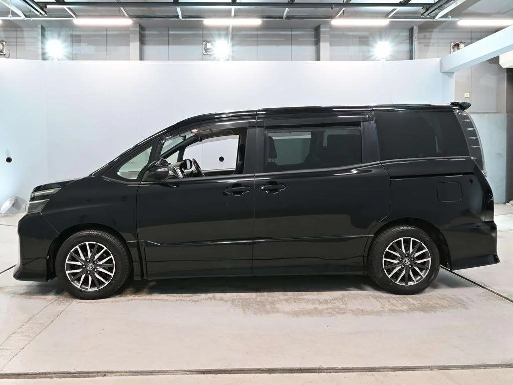Toyota Voxy ZS, миниатюра 4