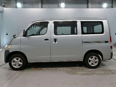 TOYOTA LITE ACE VAN