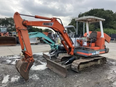 KUBOTA KUBOTA