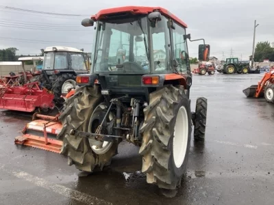 KUBOTA KUBOTA