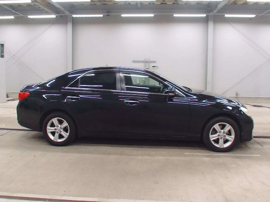 Toyota Mark X  с аукциона в Японии