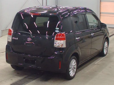 TOYOTA SPADE