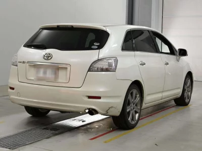 TOYOTA MARK X ZIO