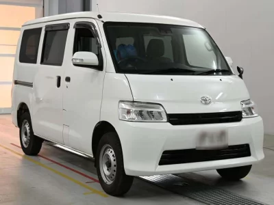 TOYOTA TOWN ACE VAN